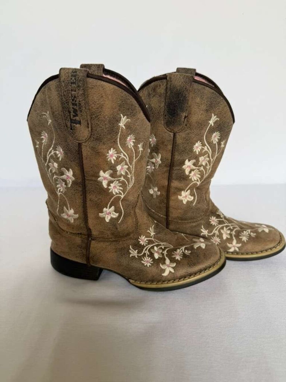 M&F Western Products Kids Cowboy Boots Brown Floral Embroidered Leather size 11 - Picture 2 of 9